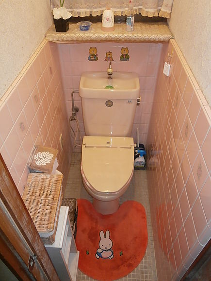 タンク式トイレから、タンクレストイレへの取替え