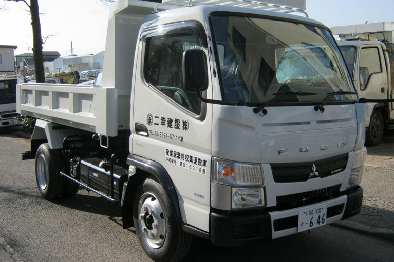 ダンプ運転手