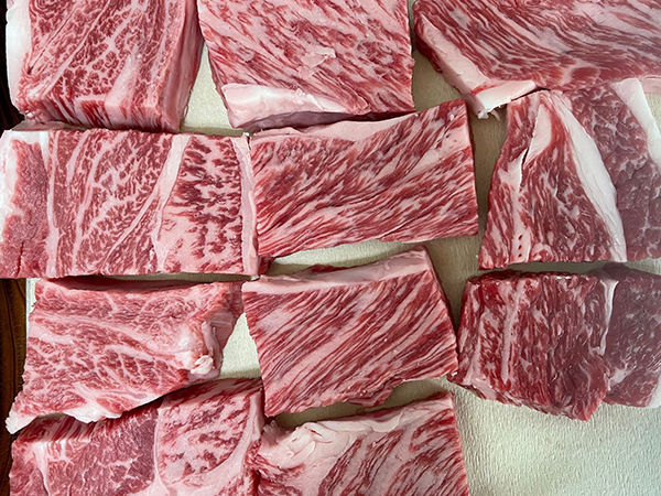 あしたか牛肩ロースのミニステーキ
